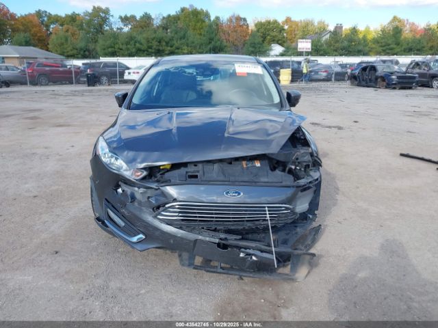 Ford Focus Titanium Image 8