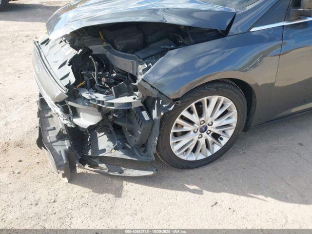 Ford Focus Titanium Image 14