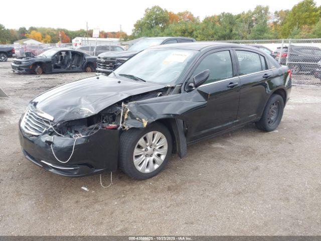 Chrysler 200 Lx Image 16