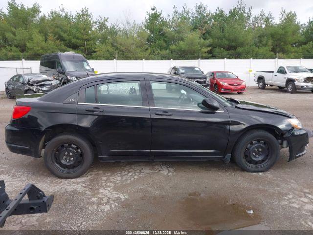 Chrysler 200 Lx Image 9