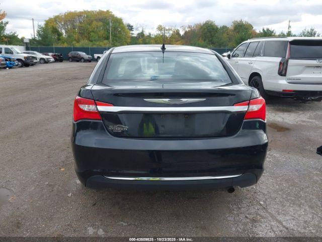 Chrysler 200 Lx Image 11