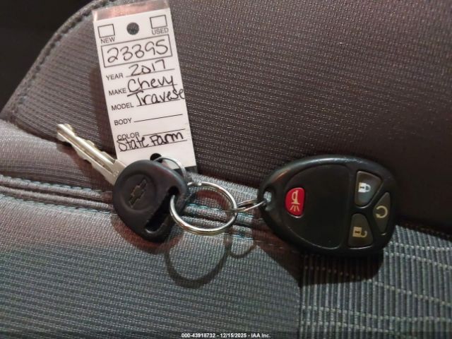 Chevrolet Traverse Ls Image 6