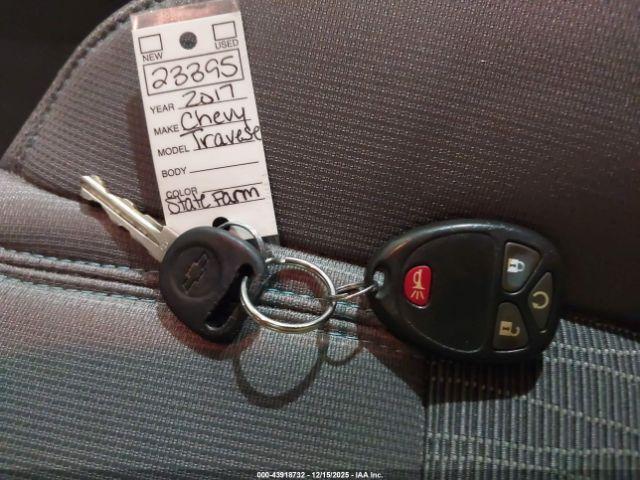 Chevrolet Traverse Ls Image 6