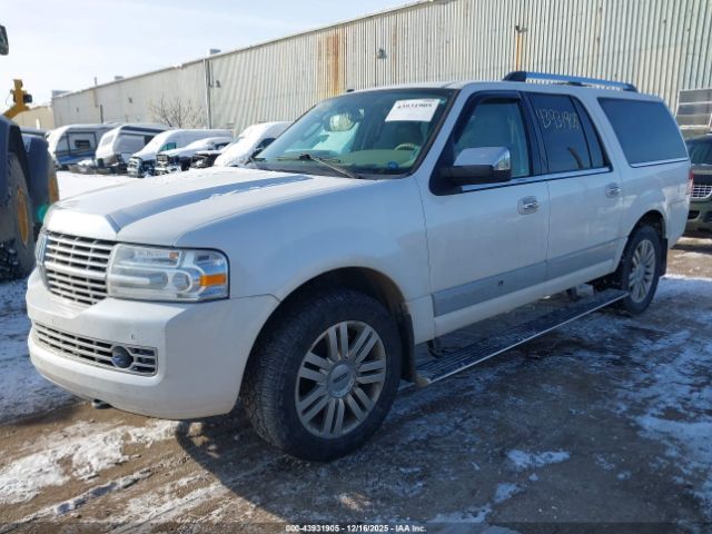 Lincoln Navigator Image 11