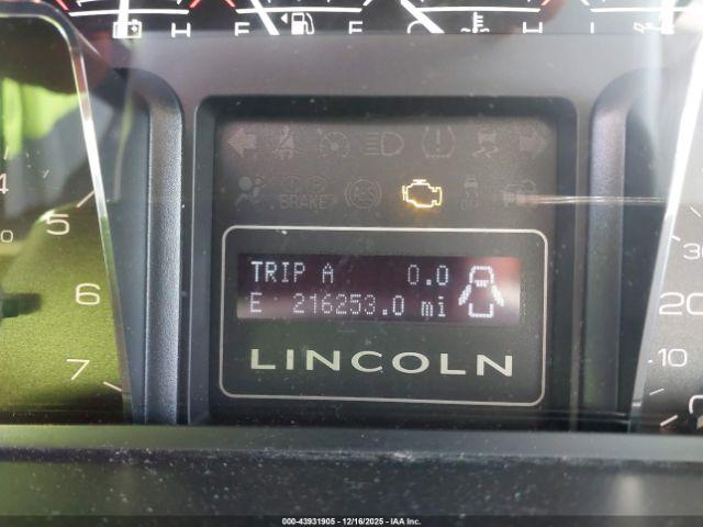 Lincoln Navigator Image 6