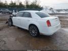 Chrysler 300 S V6 Image 14
