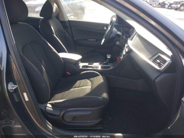 Kia Optima Lx Image 4