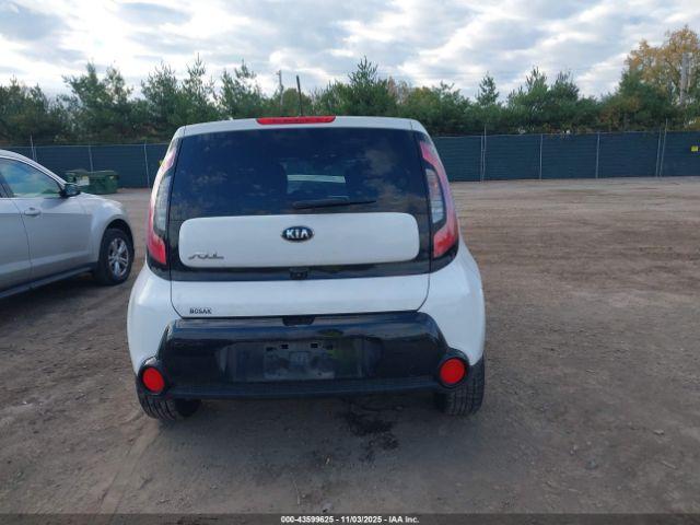 Kia Soul + Image 15