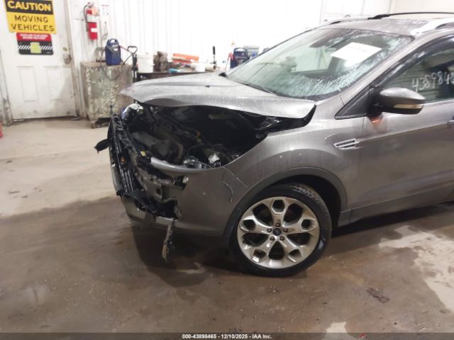 Ford Escape Titanium Image 4