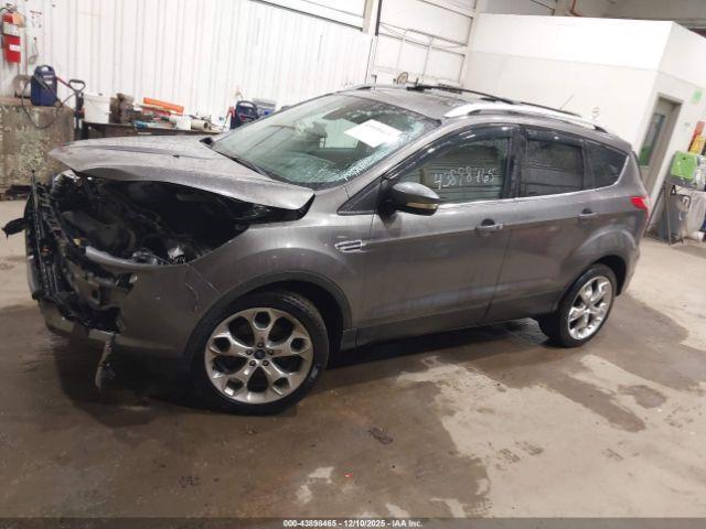 Ford Escape Titanium Image 14