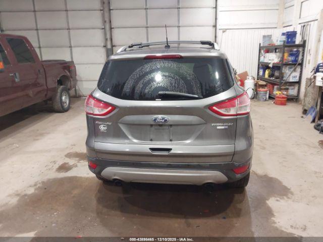Ford Escape Titanium Image 12