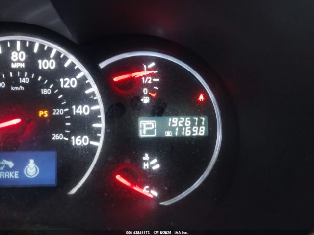 Nissan Quest Image 12