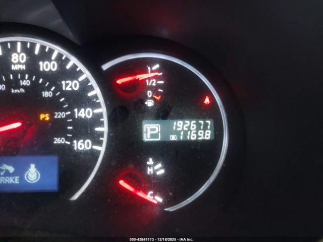 Nissan Quest Image 12