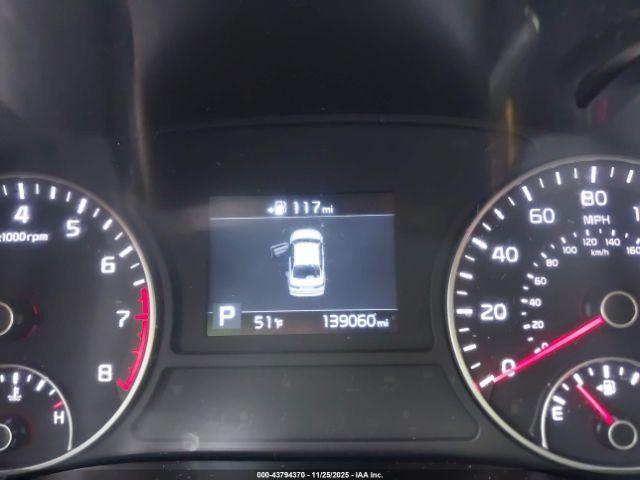 Kia Optima Lx Image 15