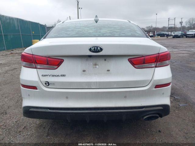 Kia Optima Lx Image 11