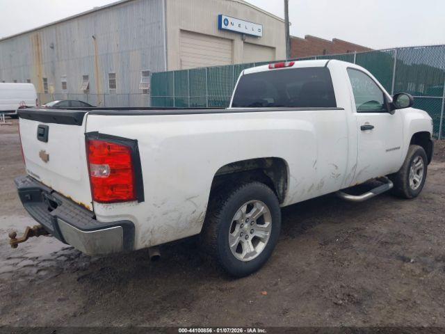 Chevrolet Silverado 1500 Work Truck Image 10