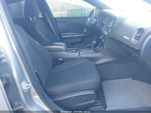 Dodge Charger Se Image 4