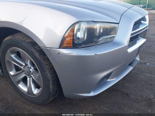 Dodge Charger Se Image 10