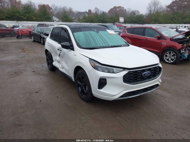 Ford Escape St-line Image 1