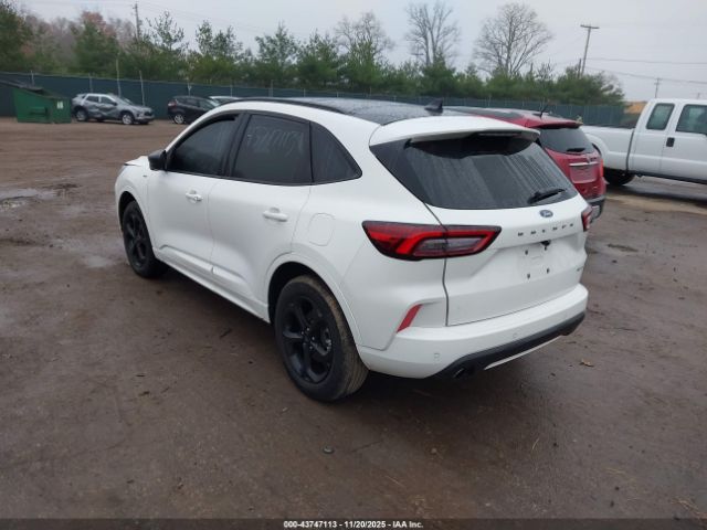 Ford Escape St-line Image 4