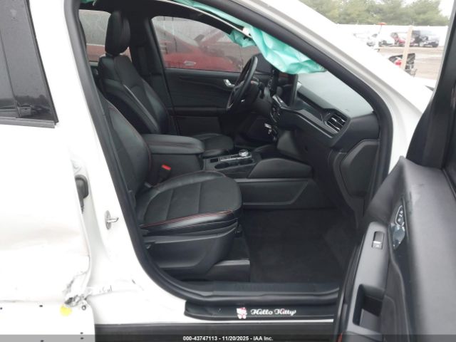 Ford Escape St-line Image 13