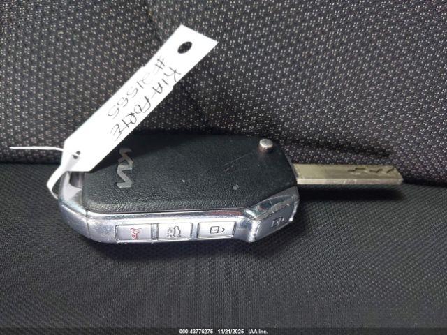 Kia Forte Lx Image 6