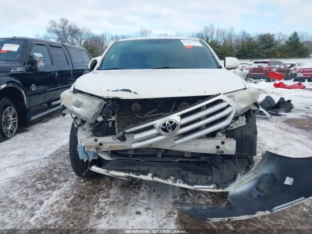 Toyota Highlander Base Plus Image 7