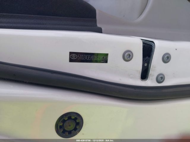 Toyota Highlander Base Plus Image 13