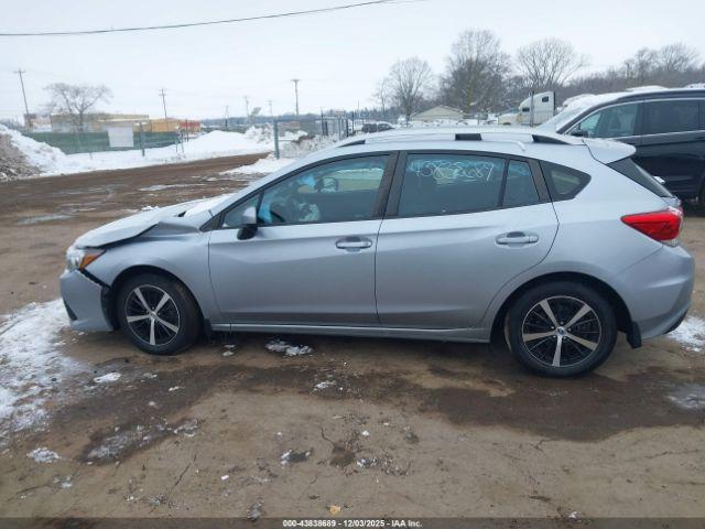 Subaru Impreza Premium 5-door Image 15