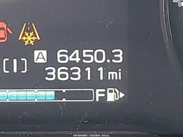 Subaru Impreza Premium 5-door Image 16