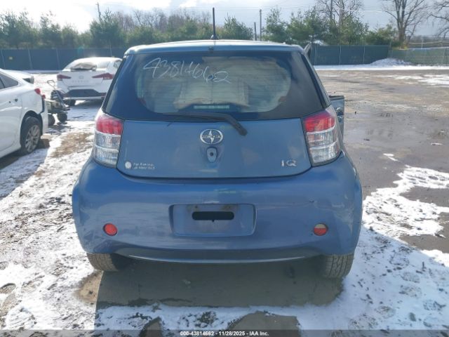 Scion iQ Image 14